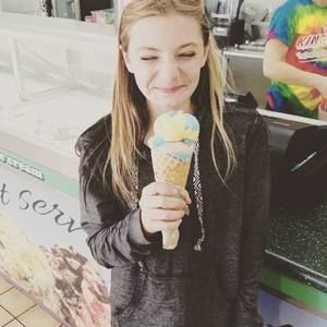 Meet your Posher, Haley